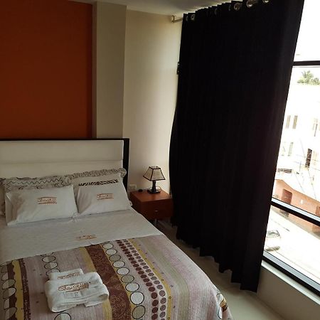 Villa Real Hotel & Suites 齐克拉约 外观 照片