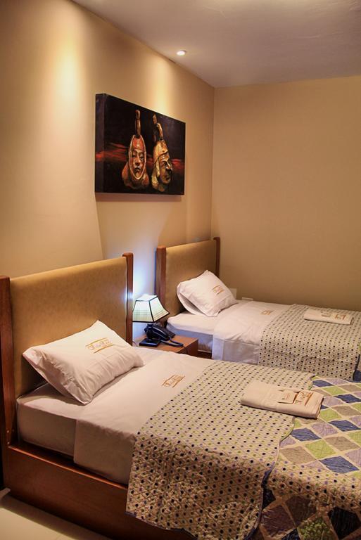 Villa Real Hotel & Suites 齐克拉约 客房 照片