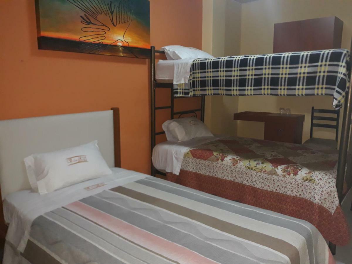 Villa Real Hotel & Suites 齐克拉约 外观 照片