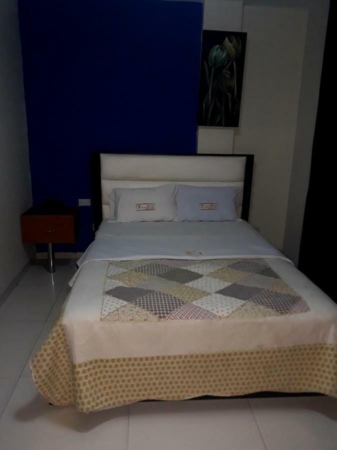 Villa Real Hotel & Suites 齐克拉约 外观 照片