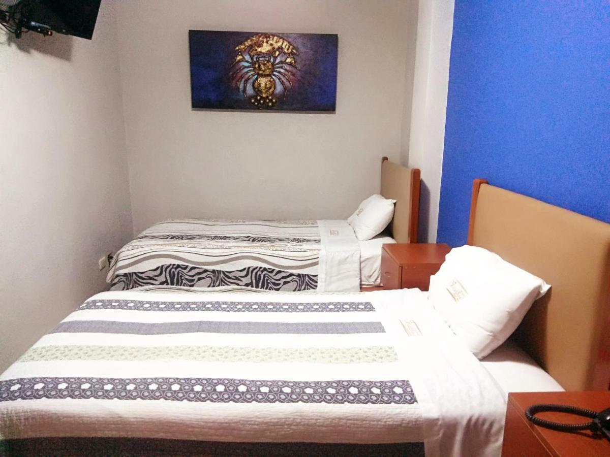 Villa Real Hotel & Suites 齐克拉约 外观 照片