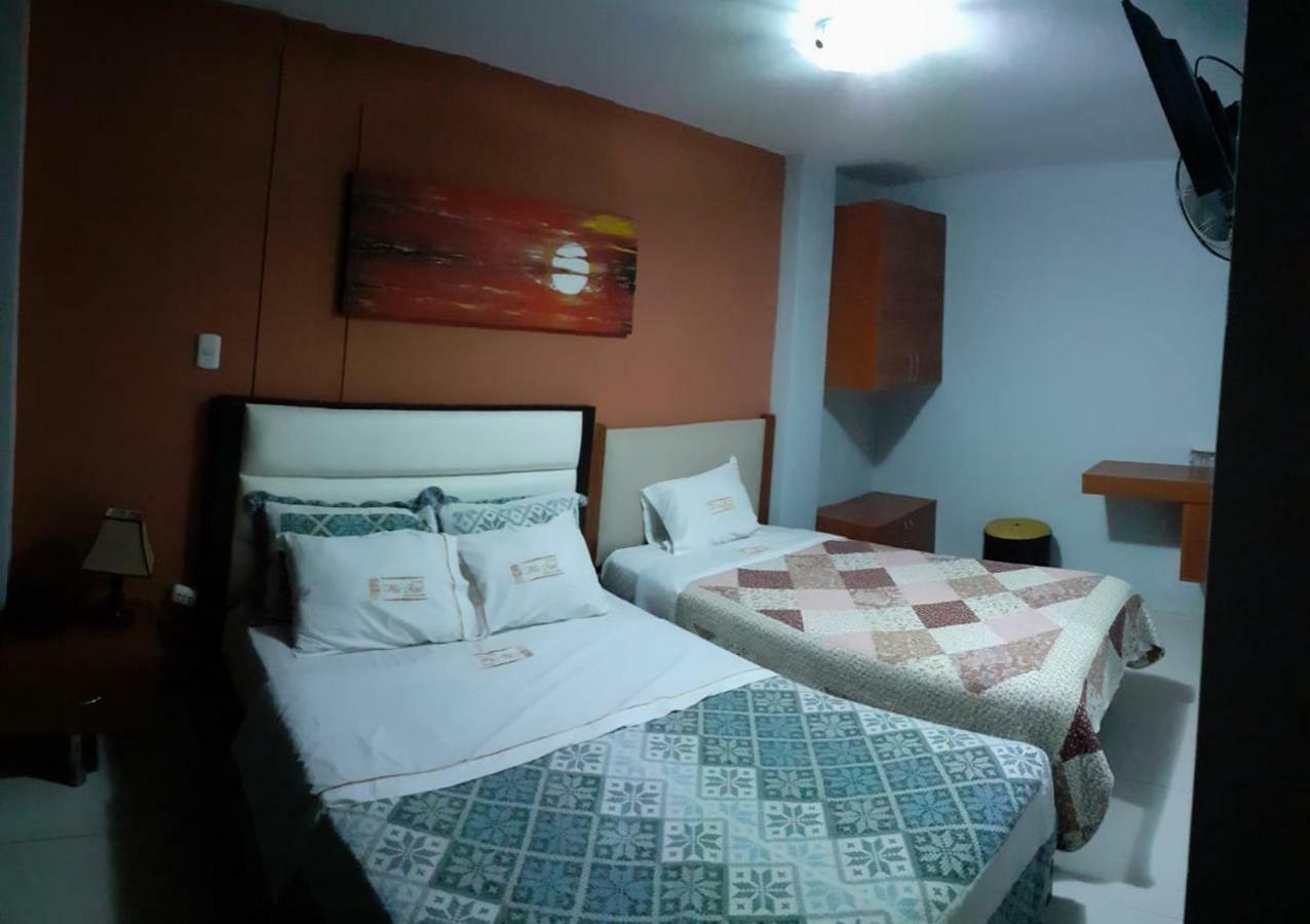 Villa Real Hotel & Suites 齐克拉约 外观 照片